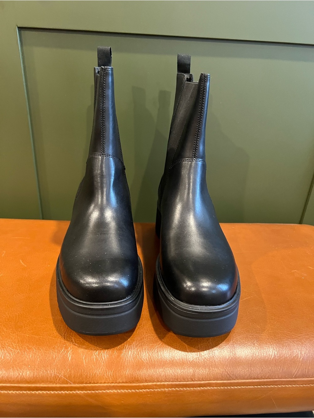 Vagabond Chelsea Platform Boots - Leather Slip-On